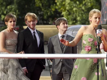 Emma Watson, Daniel Radcliffe, Rupert Grint y J.K. Rowling Emma Watson, Daniel Radcliffe, Rupert Grint y J.K. Rowling