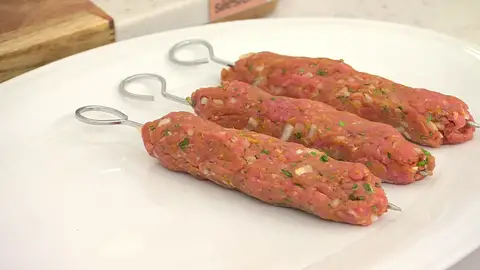 Monta otras 7 brochetas de la misma manera Monta otras 7 brochetas de la misma manera