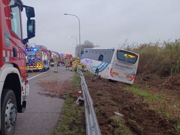 Accidente de un autocar en Mollet del Vallés (Barcelona): 16 pasajeros han resultado heridos