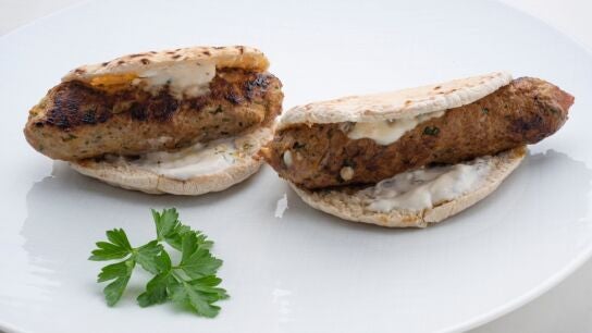 Kebab de ternera casero, la receta de Joseba Argui&ntilde;ano para comenzar el fin de semana