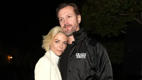 Jaime King y Kyle Newman en 2019 Jaime King y Kyle Newman en 2019