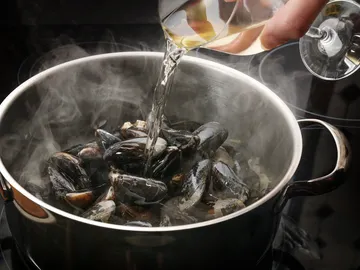 Cocinar mejillones con alcohol Cocinar mejillones con alcohol