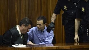 Jos&eacute; Bret&oacute;n tras ser declaradoculpable del asesinato de sus dos hijos.