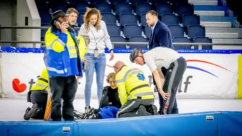 La princesa Margarita de Países Bajos siendo atendida La princesa Margarita de Países Bajos siendo atendida