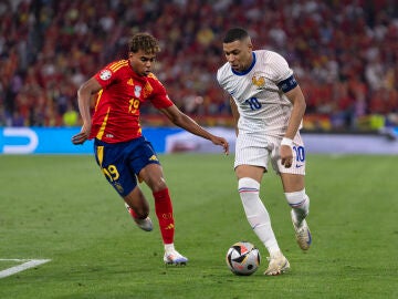 Lamine Yamal y Kylian Mbappé en la pasada Eurocopa