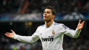 Cristiano Ronaldo celebra un gol con el Real Madrid en 2010