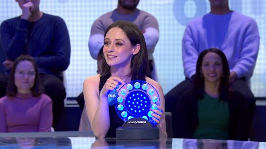 &iexcl;Qu&eacute; bonito canta! Elena Rivera se deja llevar por el embrujo de Isabel Pantoja en La Pisya