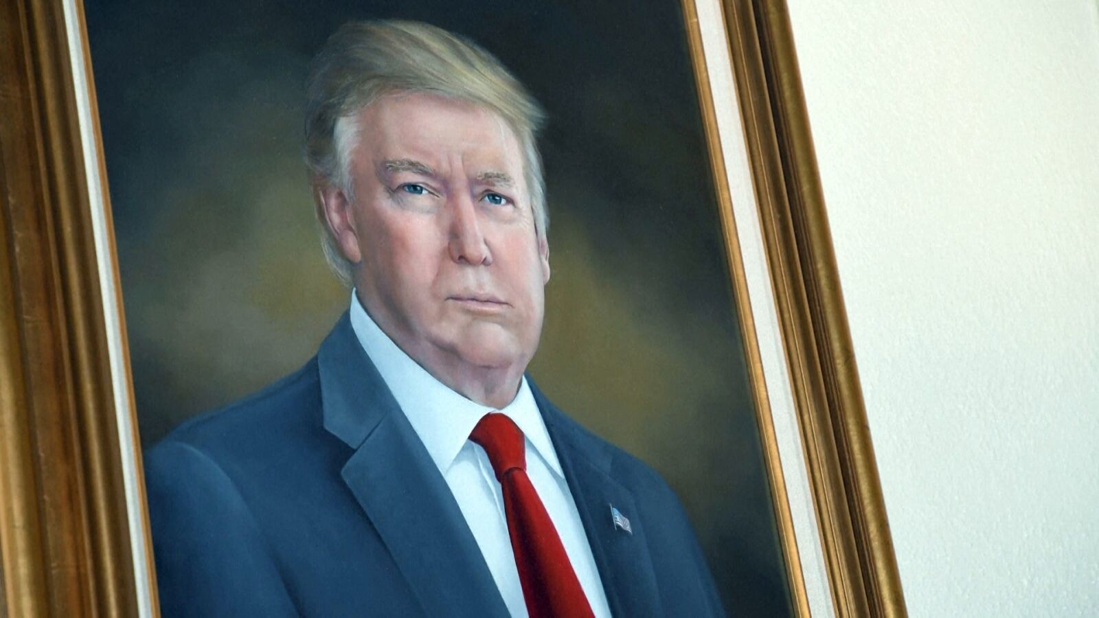 Trump, enfadado, pide que retiren en Colorado un retrato suyo 