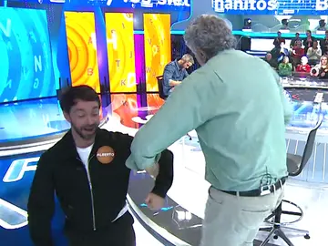 ¡Fantasía! Alberto Amarilla y Fernando Romay emulan a los enanitos de Blancanieves en Pasapalabra ¡Fantasía! Alberto Amarilla y Fernando Romay emulan a los enanitos de Blancanieves en Pasapalabra