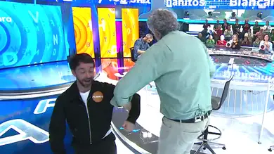 ¡Fantasía! Alberto Amarilla y Fernando Romay emulan a los enanitos de Blancanieves en Pasapalabra ¡Fantasía! Alberto Amarilla y Fernando Romay emulan a los enanitos de Blancanieves en Pasapalabra