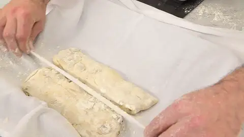 Pon las chapatas encima sin que se toquen Pon las chapatas encima sin que se toquen