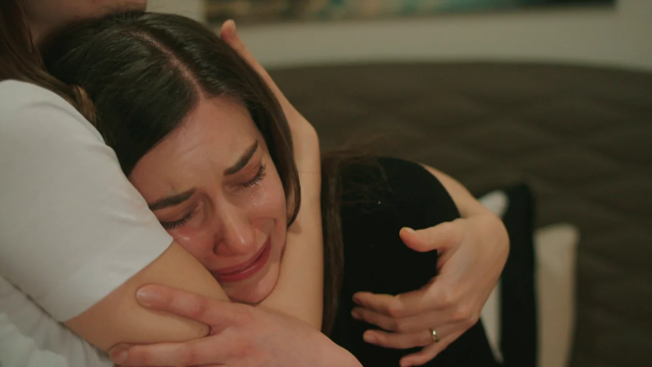 Suna confiesa a Seyran que está enamorada de Abidin: "No puedo ocultarlo más"