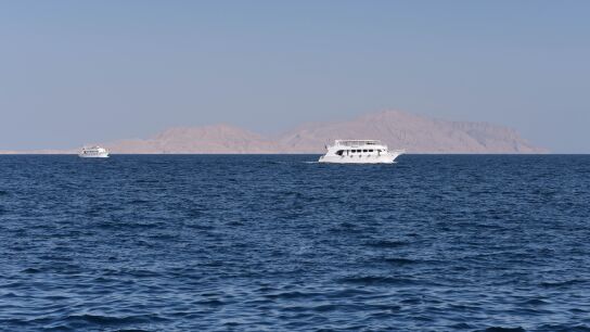 Vista de la isla de Tiran, en el Mar Rojo, cerca de Sharm El-Sheikh, Egipto