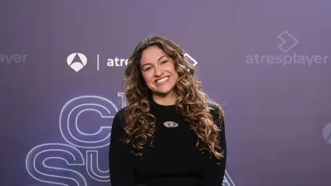 "Si no me llegan a tratar así de bien, el primer día me desmayo": Esperansa Grasia confiesa cómo ha sido su llegada a Tu cara me suena 12 "Si no me llegan a tratar así de bien, el primer día me desmayo": Esperansa Grasia confiesa cómo ha sido su llegada a Tu cara me suena 12