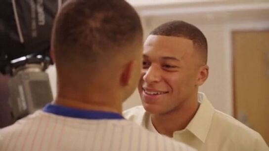 Mbapp&eacute; alucina con su nueva estatua de cera en el Madame Tussauds de Londres: "&iexcl;Soy yo!"