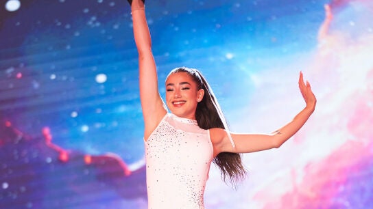 La magia de Lola Lolita arrasa en la final de El Desafío con la sorpresa de Belén Aguilera 
