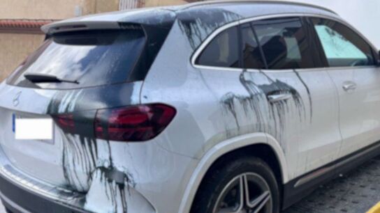 Denuncian la vandalizaci&oacute;n del coche de la jueza que investiga la muerte de dos guardias civiles en Barbate 