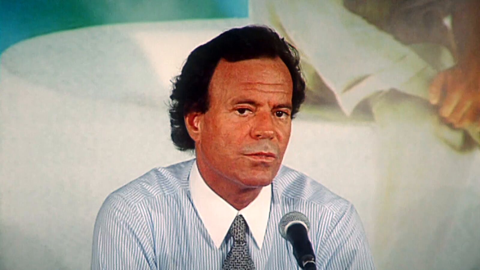 Julio Iglesias pide la documentación aportada por sus demandantes: 