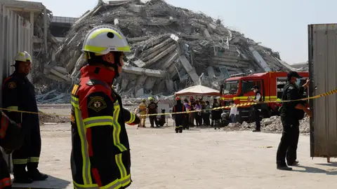 Edificio derrumbado Edificio derrumbado