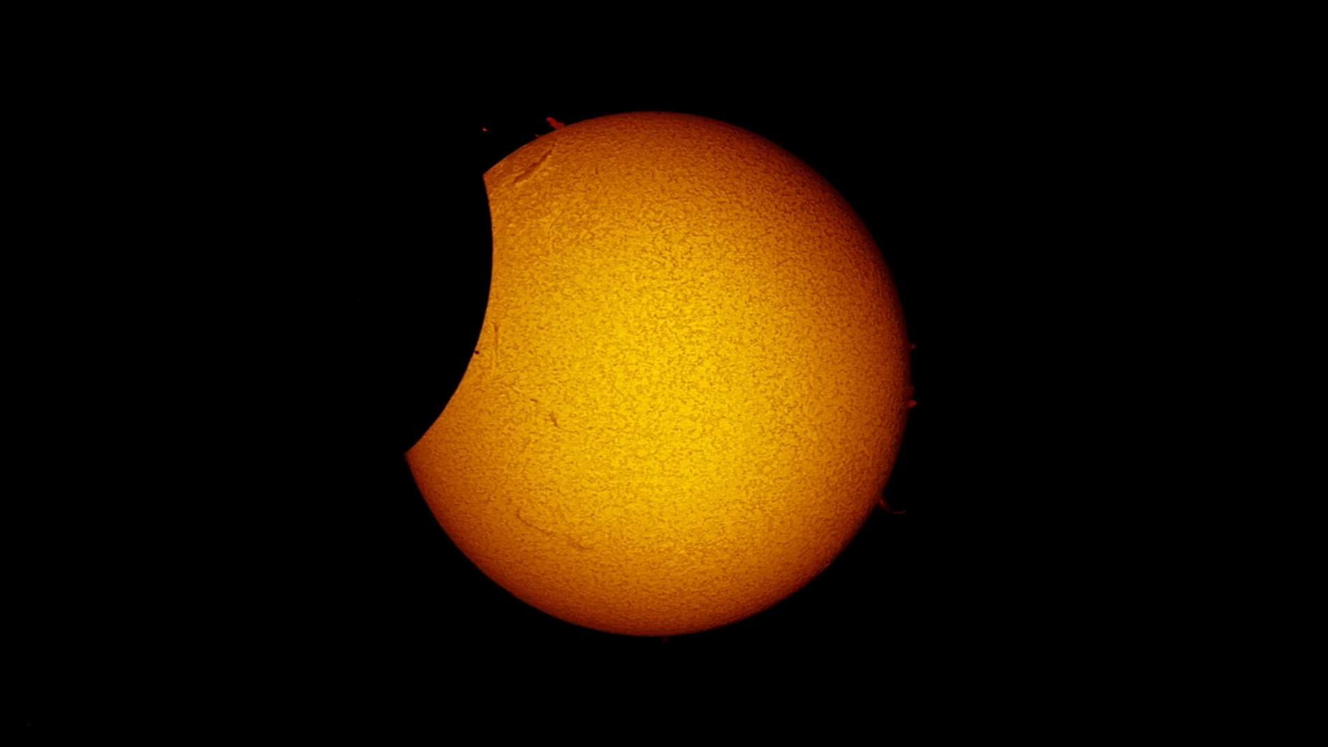 Cuenta atrás para el último eclipse solar del año: lugares donde se podrá observar el fenómeno Cuenta atrás para el último eclipse solar del año: lugares donde se podrá observar el fenómeno