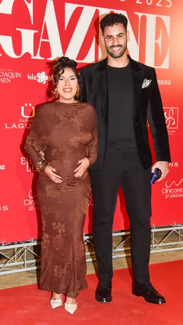 Isa Pantoja y Asraf Beno, en unos premios en Sevilla Isa Pantoja y Asraf Beno, en unos premios en Sevilla