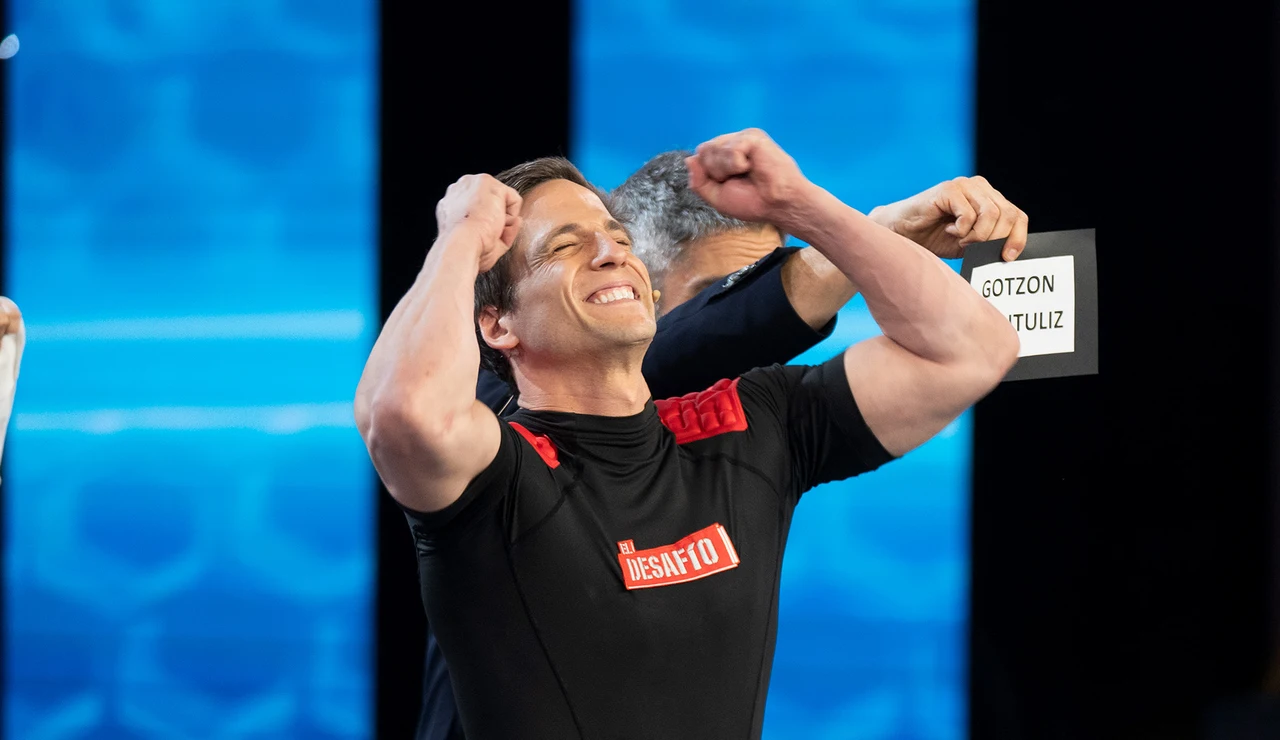 Gotzon Mantuliz gana la quinta edición de El Desafío y le dedica el premio a Roberto Leal