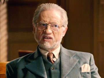 Dami&aacute;n se enfrenta a don Pedro tras su nombramiento como director: &ldquo;Este despacho se lo hab&eacute;is arrebatado a mi familia&rdquo;