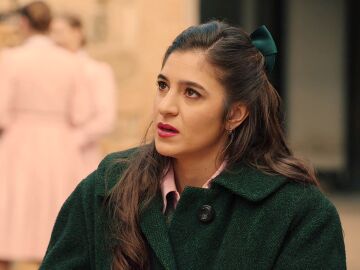 Don Pedro se gana a Carmen aceptando su idea de venta a domicilio ante la sorpresa de Marta