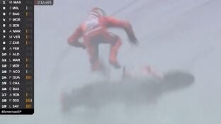 Imagen de Marc M&aacute;rquez sufriendo la primera ca&iacute;da de la temporada