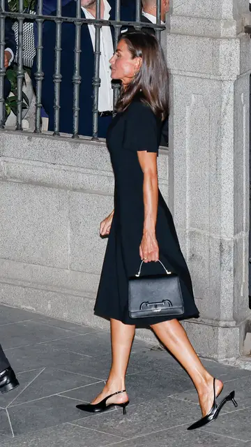 Letizia con uno de sus muchos bolsos Doma Insignia Satchel Letizia con uno de sus muchos bolsos Doma Insignia Satchel