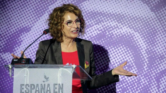 La vicepresidenta primera del Gobierno y ministra de Hacienda, Mar&iacute;a Jes&uacute;s Montero
