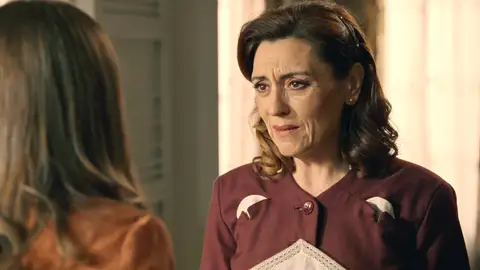 Capítulo de hoy de Sueños de libertad; 1 de abril: Manuela, al borde del  despido en la casa de la Reina