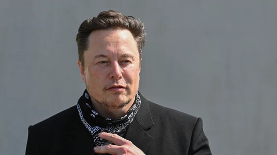 Elon Musk (Foto de ARCHIVO)FILED - 13 August 2021, Brandenburg, Gruenheide: Elon Musk, Tesla CEO, stands at a press event at the Tesla Gigafactory site. Musk warns of the consequences of a failed Ukraine counterattack. Photo: Patrick Pleul/dpa-Zentralbild/POOL/dpa13/08/2021 ONLY FOR USE IN SPAIN