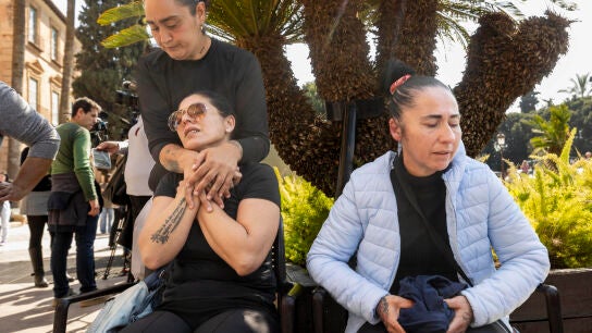  Isabella madre biol&oacute;gica de la ni&ntilde;a y Ramona, madre adoptiva