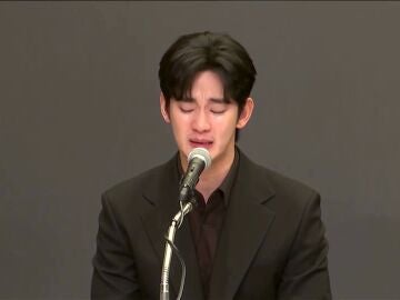 Rueda de prensa de Kim Soo-hyun