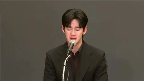 Rueda de prensa de Kim Soo-hyun Rueda de prensa de Kim Soo-hyun