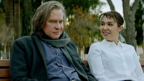 Val Kilmer y su hija Mercedes en 2020 Val Kilmer y su hija Mercedes en 2020