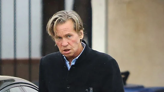 Val Kilmer paseando por Los Angeles en 2017 Val Kilmer paseando por Los Angeles en 2017