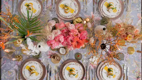 Mesa decorada para la primavera Mesa decorada para la primavera