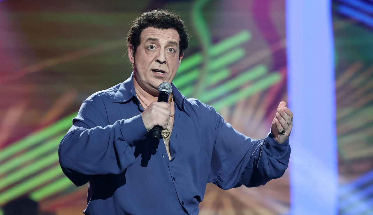 Un debut inolvidable: El príncipe gitano posee a Goyo Jiménez con 'Obí, obá'