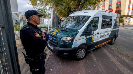 Furg&oacute;n de la Guardia Civil