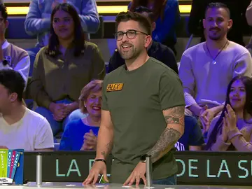 “Menos mal que he dicho la `C´ porque la hubiera cagado en el país”: Alex se arriesga y consigue hacerse con el Gran premio “Menos mal que he dicho la `C´ porque la hubiera cagado en el país”: Alex se arriesga y consigue hacerse con el Gran premio