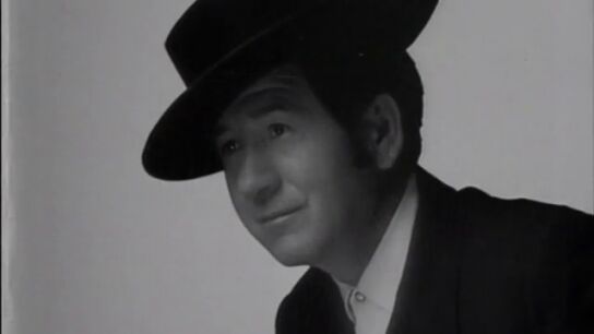 Efem&eacute;rides de hoy 12 de abril de 2025: Muere Juanito Valderrama, cantaor de flamenco y copla
