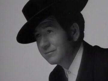 Efemérides de hoy 12 de abril de 2025: Muere Juanito Valderrama, cantaor de flamenco y copla