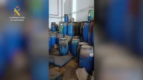 Desmantelado un almacén de residuos tóxicos y cancerígenos en Las Palmas de Gran Canaria gracias a una llamada anónima Desmantelado un almacén de residuos tóxicos y cancerígenos en Las Palmas de Gran Canaria gracias a una llamada anónima