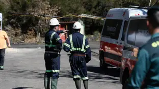 Efectivos de emergencias durante las labores de búsqueda de las víctimas del accidente en la mina de Cerredo Efectivos de emergencias durante las labores de búsqueda de las víctimas del accidente en la mina de Cerredo