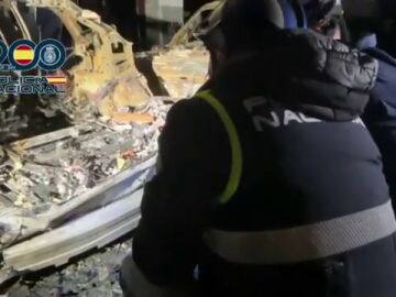 Imágenes del interior del garaje donde murieron dos bomberos en Alcorcón