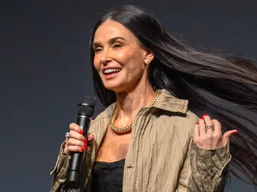 Demi Moore y su característica larga melena Demi Moore y su característica larga melena