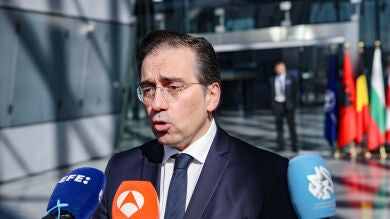 Albares reitera el compromiso de llegar al 2% en defensa con las métricas empleadas 