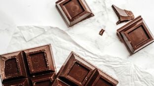 Imagen de archivo de una tableta de chocolate.
